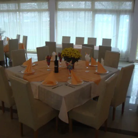 Oda ve Kahvaltı Inex 3*