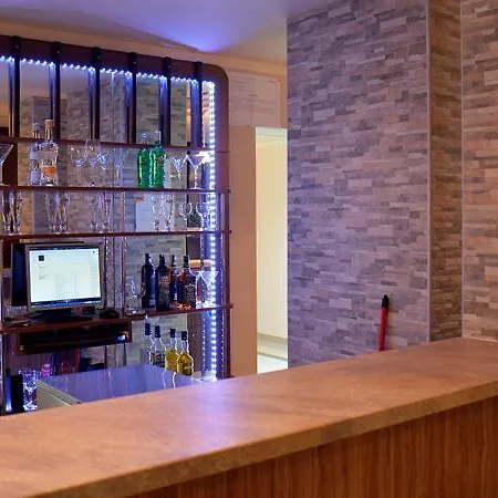 Oda ve Kahvaltı Inex 3*