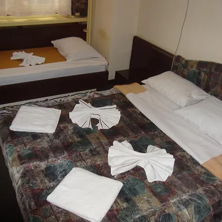 Oda ve Kahvaltı Inex 3*