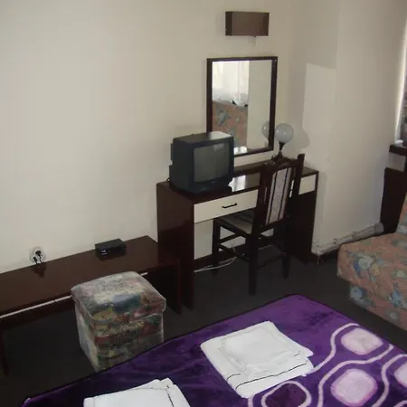 Oda ve Kahvaltı Inex 3*